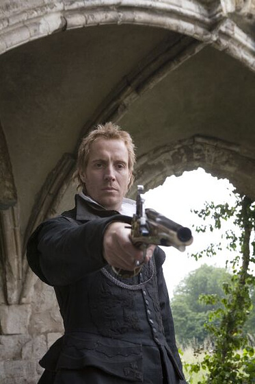 Rhys Ifans en Elizabeth. La Edad de Oro