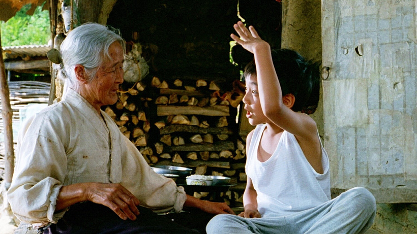 Imagen de Sang-Woo y su abuela