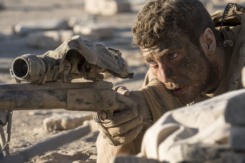 Aaron Taylor-Johnson en The Wall