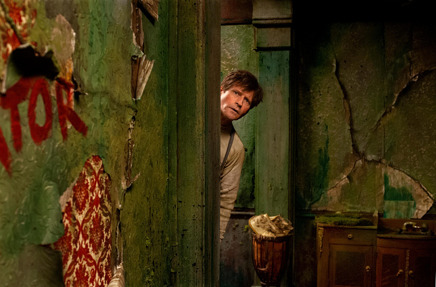 Crispin Glover en Mr. K