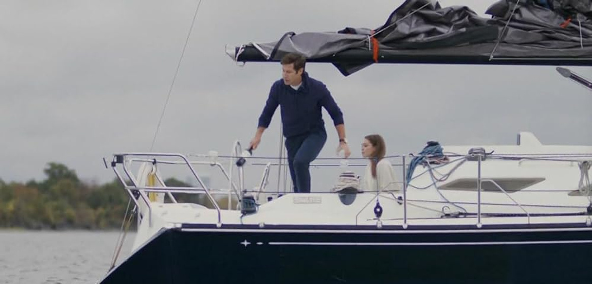 Damon Runyan y Alanna Bale en alguien-a-quien-matar