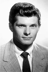 picture of actor Dewey Martin