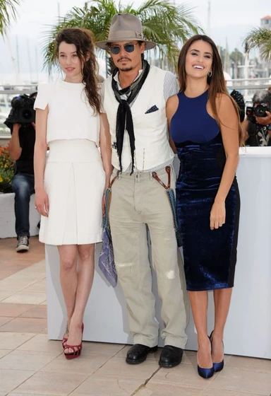 Johnny Depp, Penélope Cruz y Astrid Berges-Frisbey en Piratas del Caribe: En Mareas Misteriosas (Premiere en Cannes. Mayo 2011)