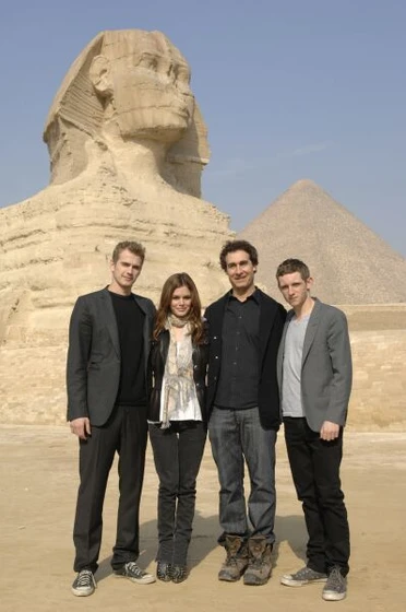 Hayden Christensen, Doug Liman, Jamie Bell y Rachel Bilson en jumper (Junket en Giza (Febrero 2008))
