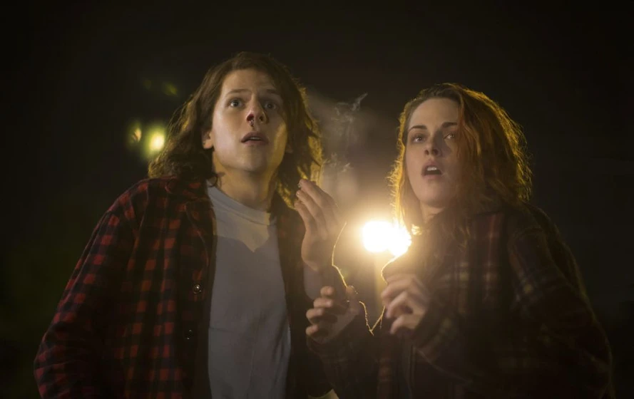 Kristen Stewart y Jesse Eisenberg en american-ultra