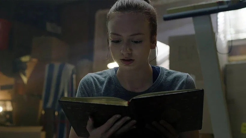 Imagen de Captive