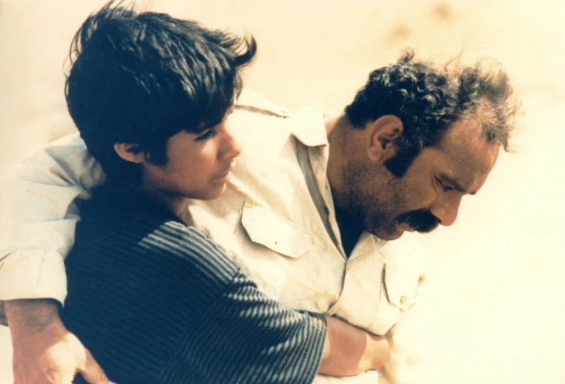 Mohammad Kasebi y Hassan Sadeghi en the-father-1996