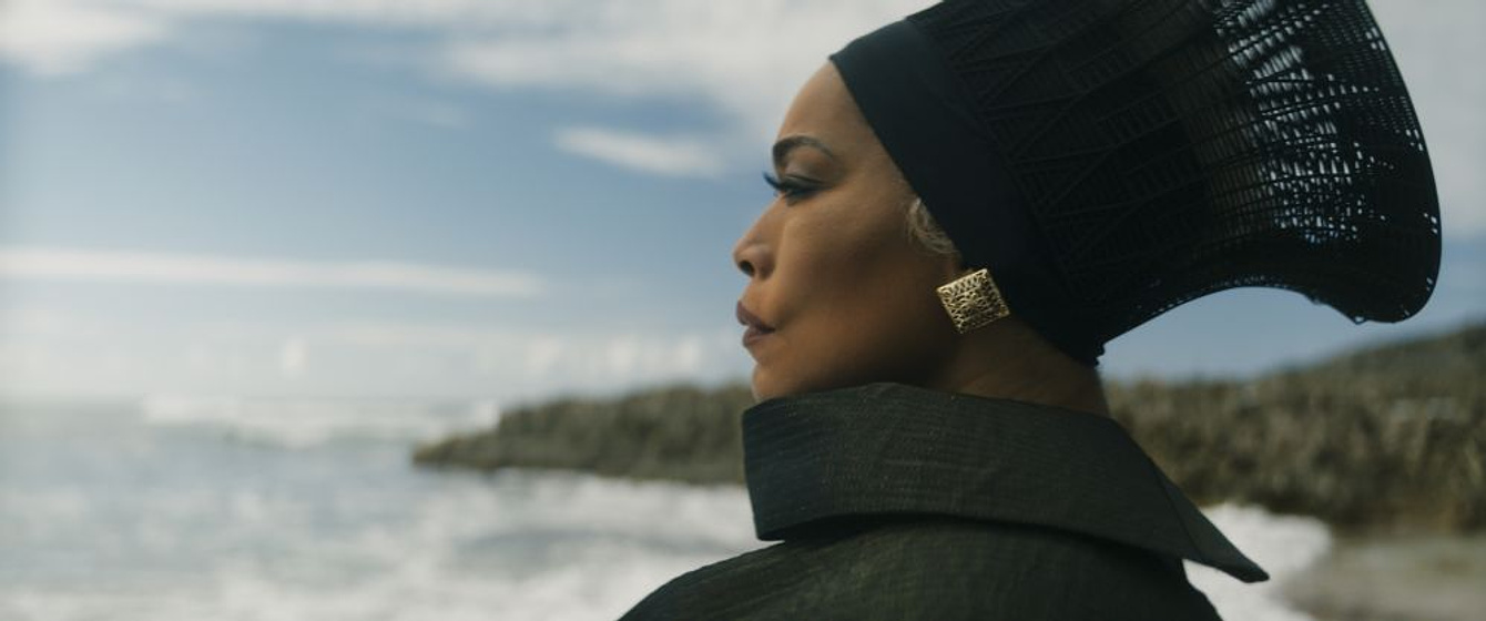 Angela Bassett en Black Panther: Wakanda Forever