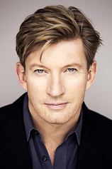 photo of person David Wenham