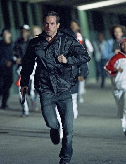 Ryan Reynolds en el-invitado