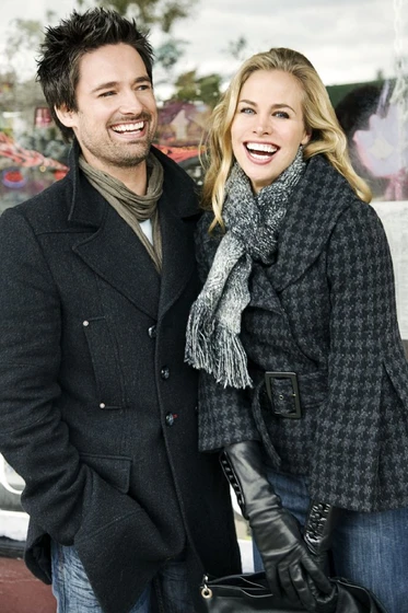 Brooke Burns y Warren Christie en la-mejor-epoca-del-ano