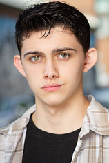 picture of actor Felix Avitia