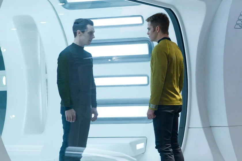 Chris Pine y Benedict Cumberbatch en Star Trek. En la oscuridad