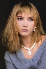 picture of actor Myriem Roussel