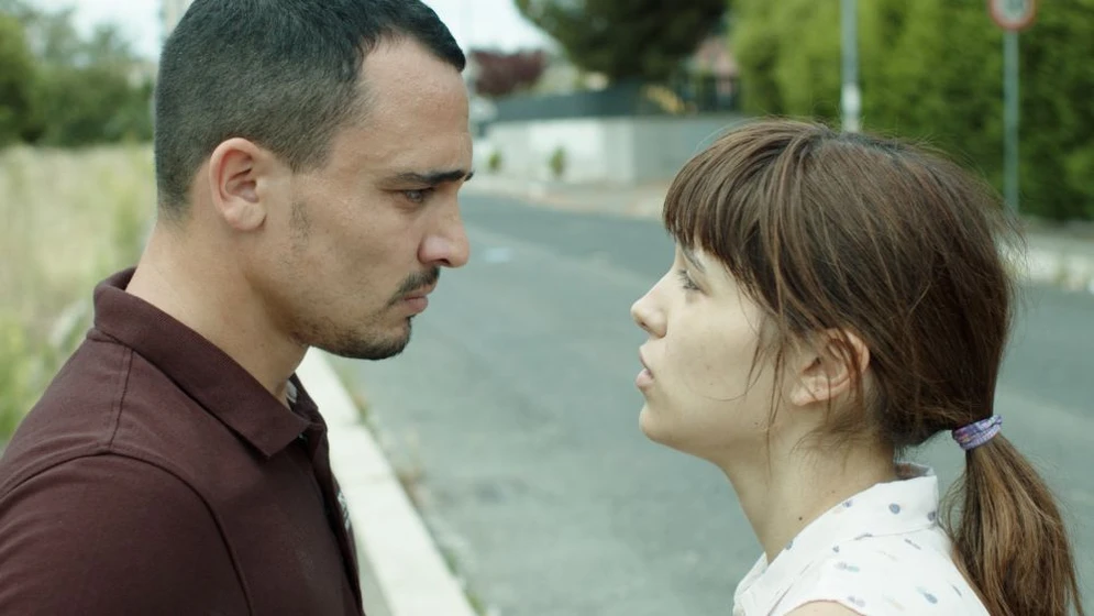 Selene Caramazza y Simone Liberati en corazon-puro