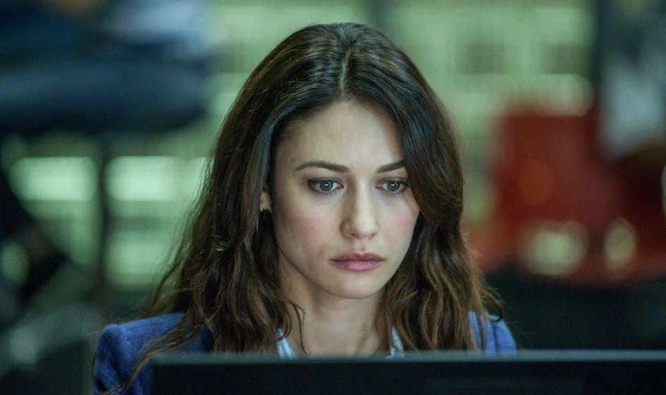 Olga Kurylenko en La Conspiración de Noviembre
