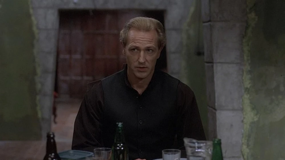Bruce Payne en warlock-iii-el-final-de-la-inocencia