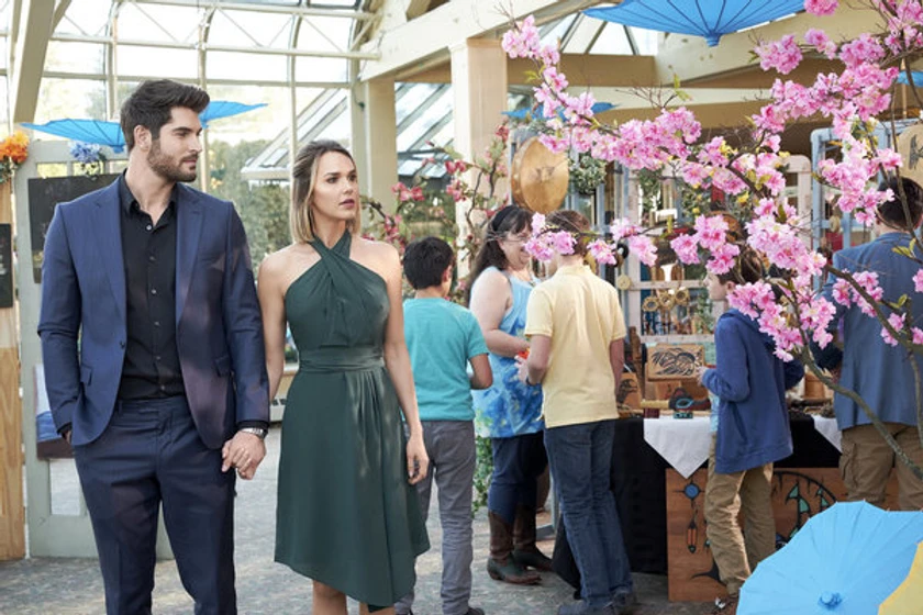 Arielle Kebbel y Nick Bateman en un-pincel-enamorado