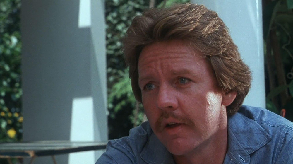 Robert Ginty en white-fire