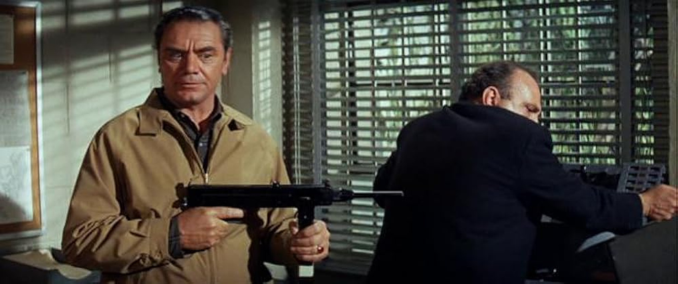 Ernest Borgnine en el-reparto
