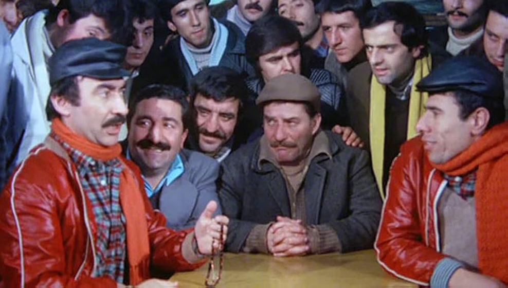 Sener Sen y Ilyas Salman en abbas-in-flower