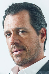 photo of person Darren Pettie