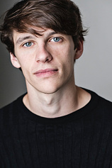 picture of actor Jordan Coulson