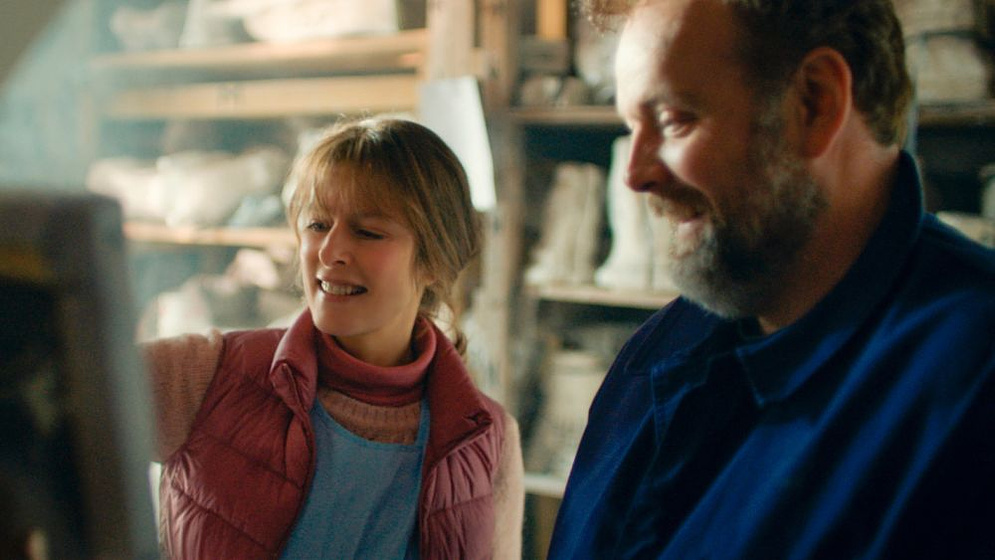 Karin Viard y Grégory Gadebois en El Despertar de María