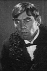 picture of actor Noah Young