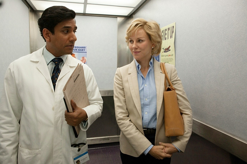 Naomi Watts y Naveen Andrews en Diana