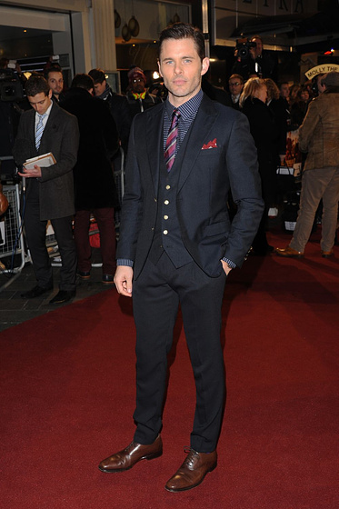 James Marsden en Los Amos de la Noticia (Premiere en Londres. Diciembre 2013)