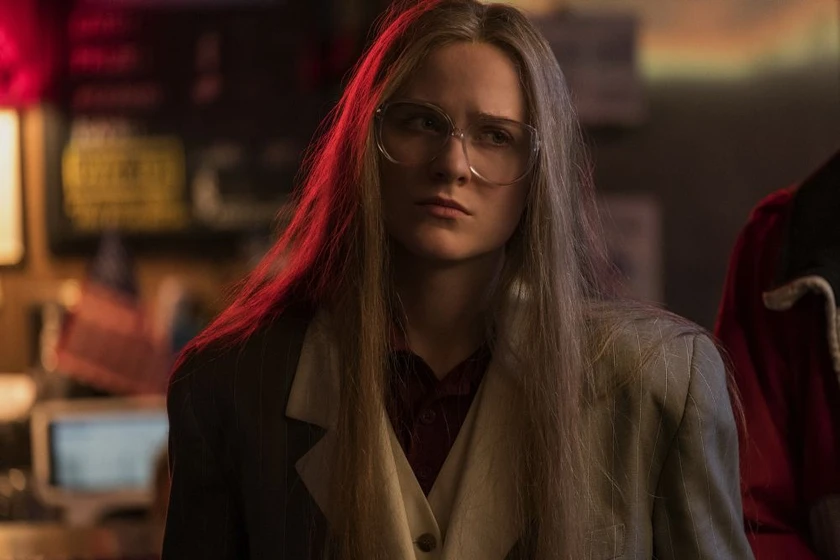 Evan Rachel Wood en como-sobrevivir-en-un-mundo-material