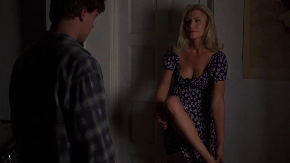 Shannon Tweed en una-mujer-sin-escrupulos