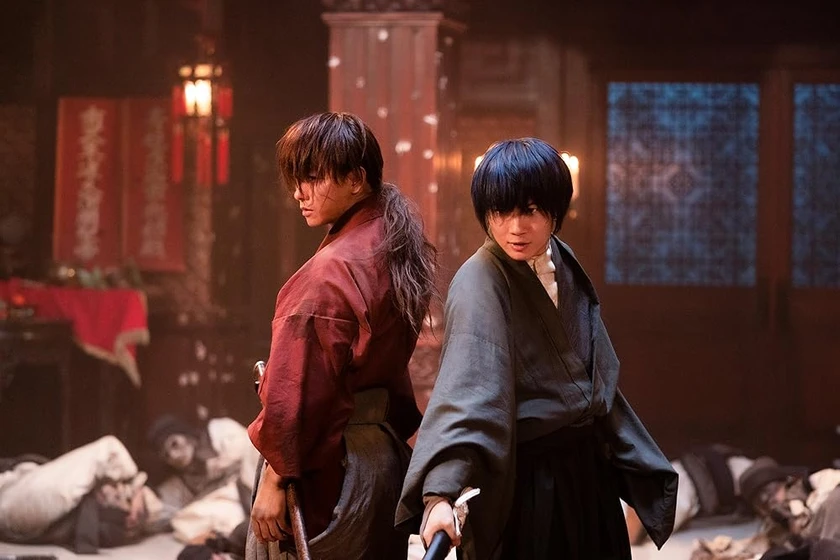 Ryunosuke Kamiki y Takeru Satoh en kenshin-el-guerrero-samurai-el-final
