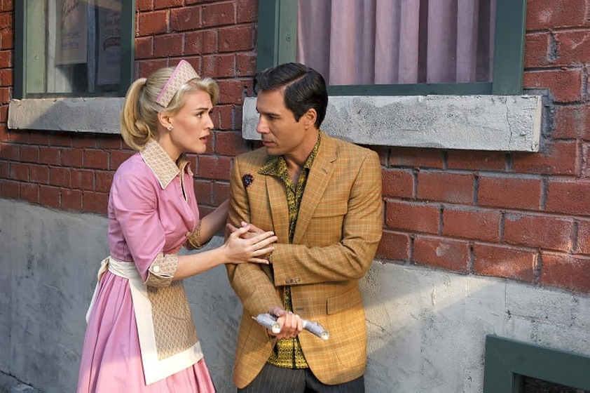 Eric McCormack y Jenni Baird en alien-trespass