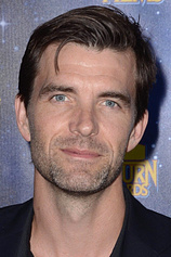 picture of actor Lucas Bryant