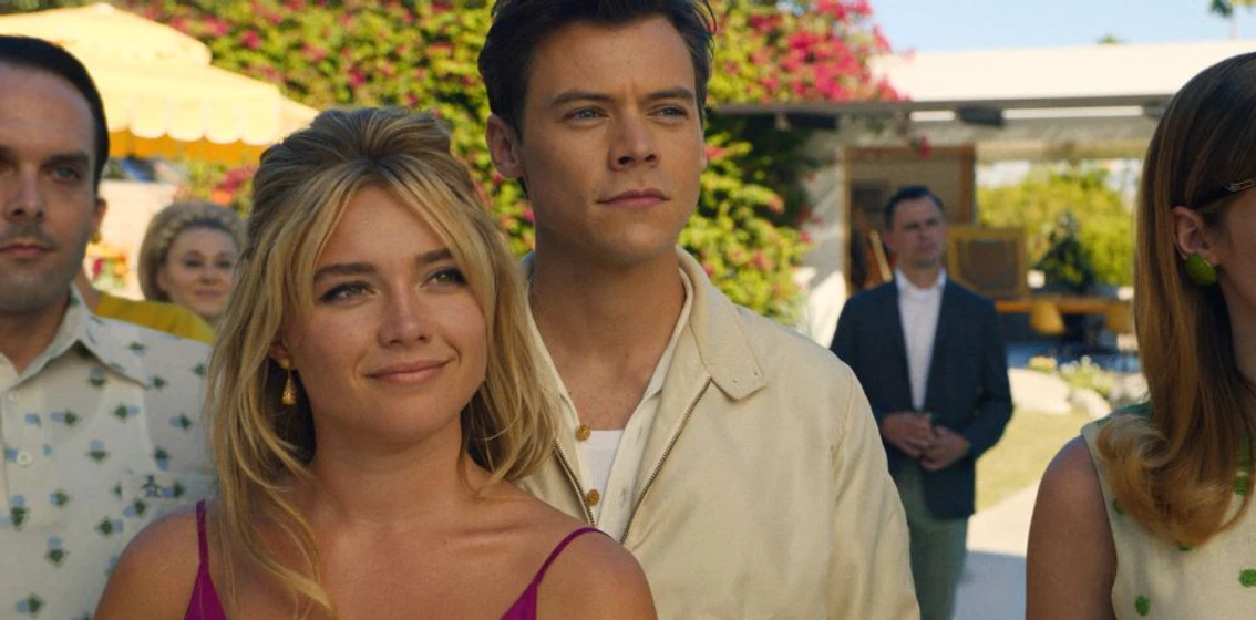 Harry Styles y Florence Pugh en no-te-preocupes-querida