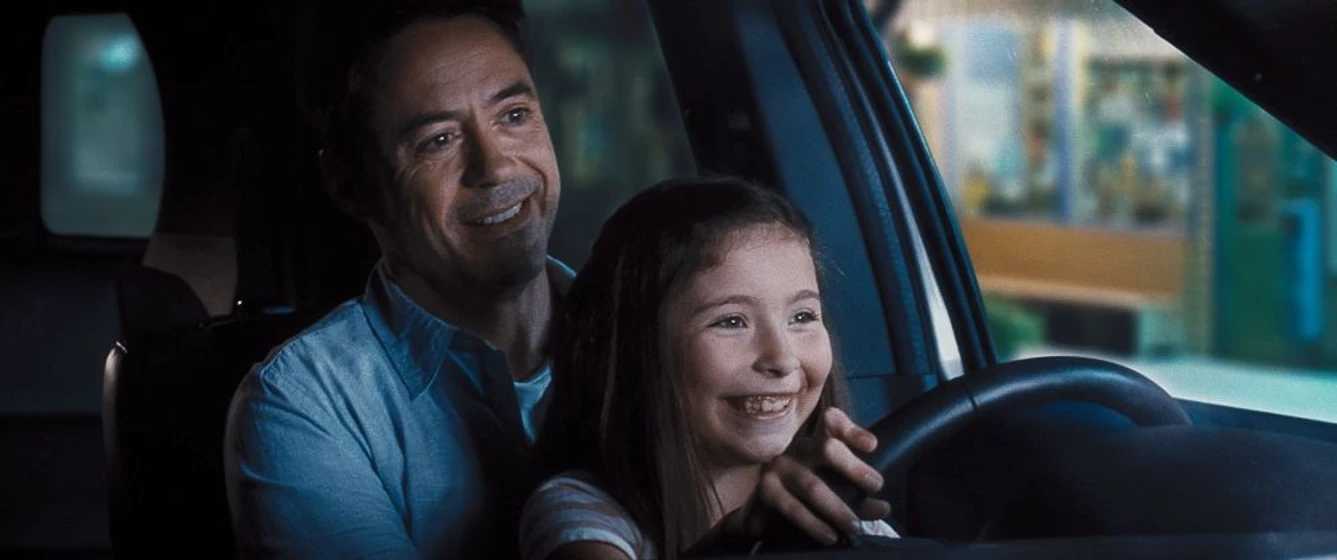 Robert Downey Jr. y Emma Tremblay en el-juez-2014
