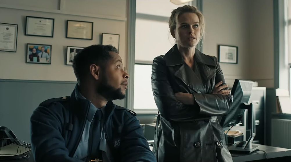 Alice Eve y Kwaku Fortune en Venganza Asesina