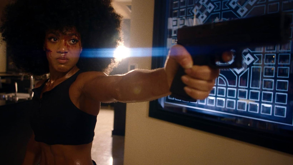 Shaina West en Jade