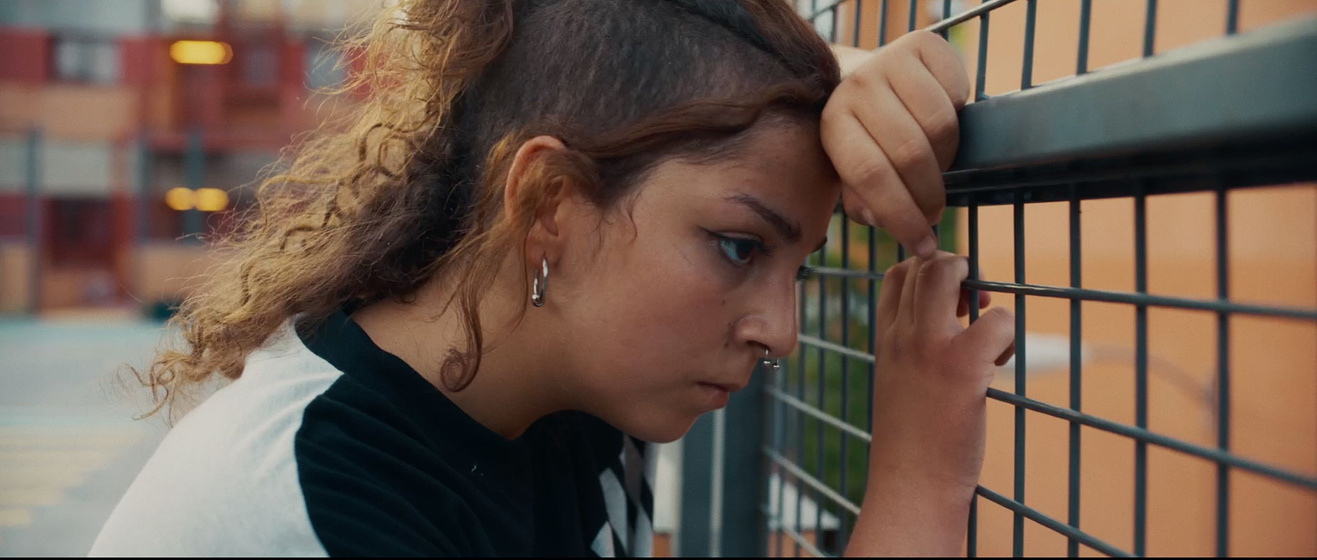 Salua Hadra en Las Chicas de la Estación