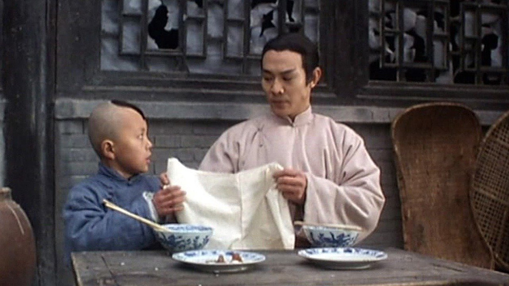 Jet Li y Miu Tse en La Leyenda del dragón rojo