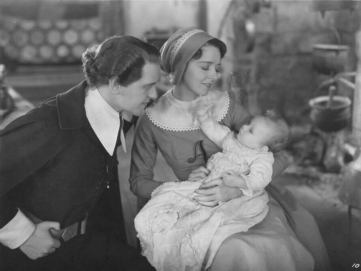 Hardie Albright y Colleen Moore en la-letra-escarlata-1934