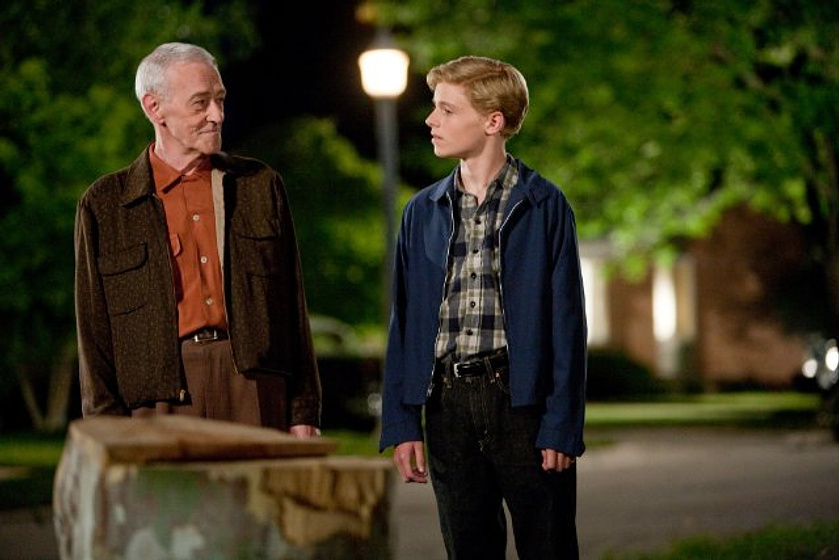 John Mahoney y Callan McAuliffe en Flipped