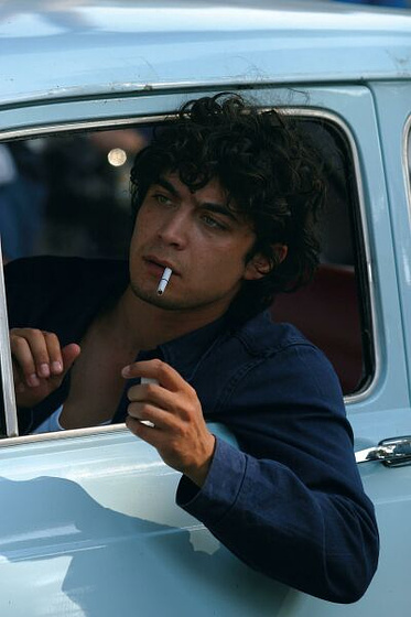 Riccardo Scamarcio en Mi hermano es hijo único