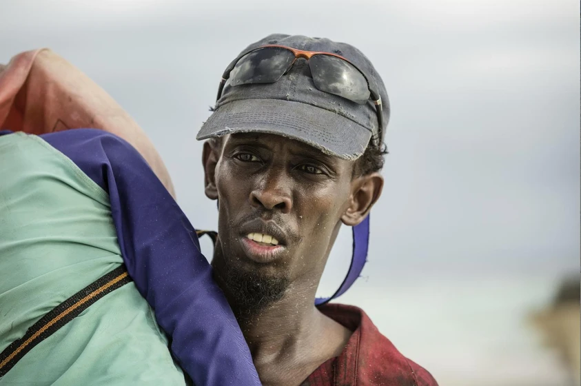 Barkhad Abdi en extorsion