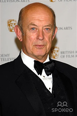 picture of actor Roy Marsden