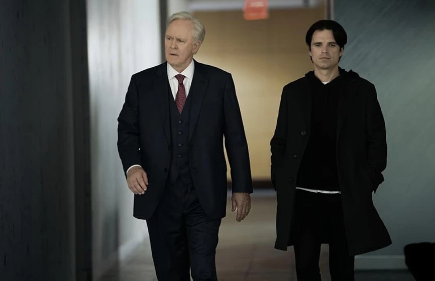 John Lithgow y Sebastian Stan en embaucadores