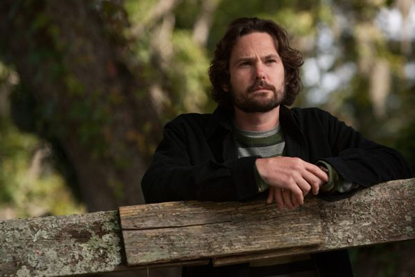 Henry Thomas en Querido John
