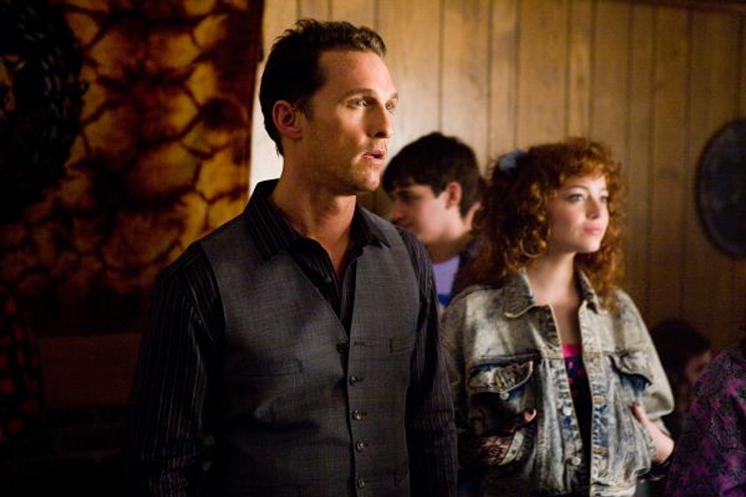 Matthew McConaughey y Emma Stone en Los Fantasmas de mis ex novias